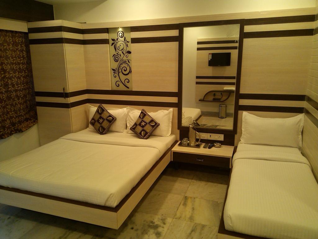 Hotel Oc Residency Mumbai Room photo